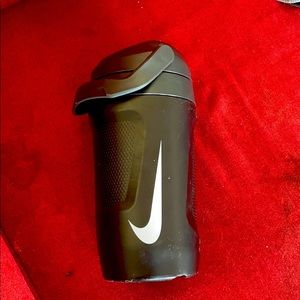 Nike gallon jug 60oz